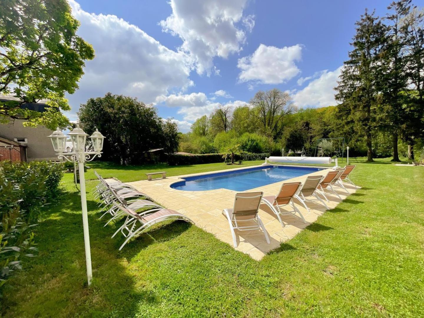 Le Domaine Du Cerf - Gites, Nature Et Spa Saint-Ouen-les-Vignes Ngoại thất bức ảnh